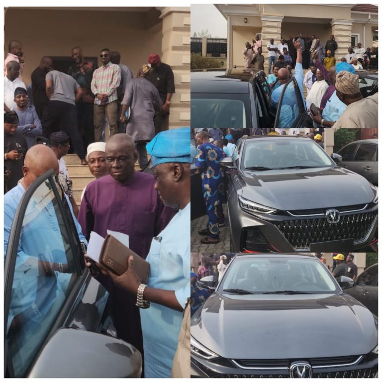 BREAKING: Makinde Gifts Abass Oloko, Ademola, Other Prominent Ibadan Mogajis New Cars