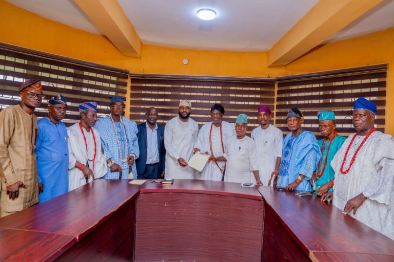 Oyo Speaker, Ogundoyin Hosts Igboora Delegation, Assures Legislative Action on Proposed Upgrade of OYSCATECH to a University